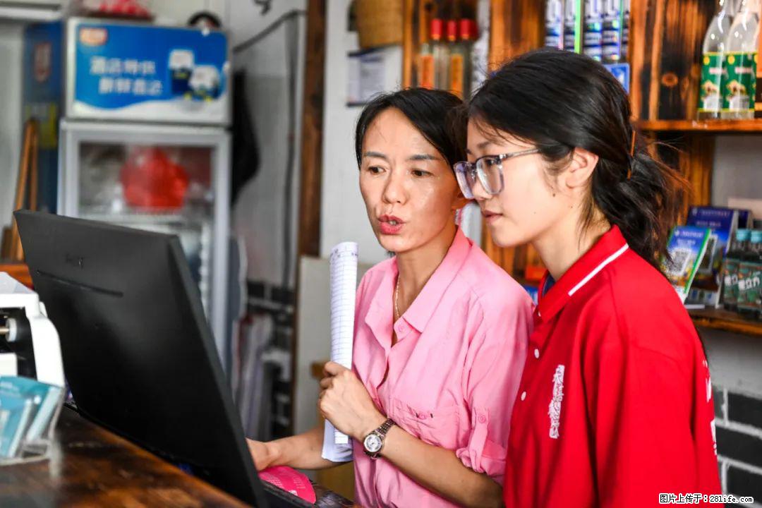 全网追的“扁担女孩”,找了一份暑假工,时薪12元 - 巴中生活资讯 - 巴中28生活网 bazhong.28life.com